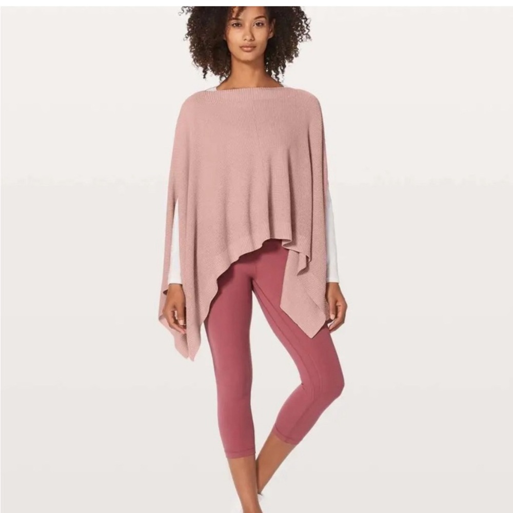 lululemon forward flow scarf / poncho Blush
